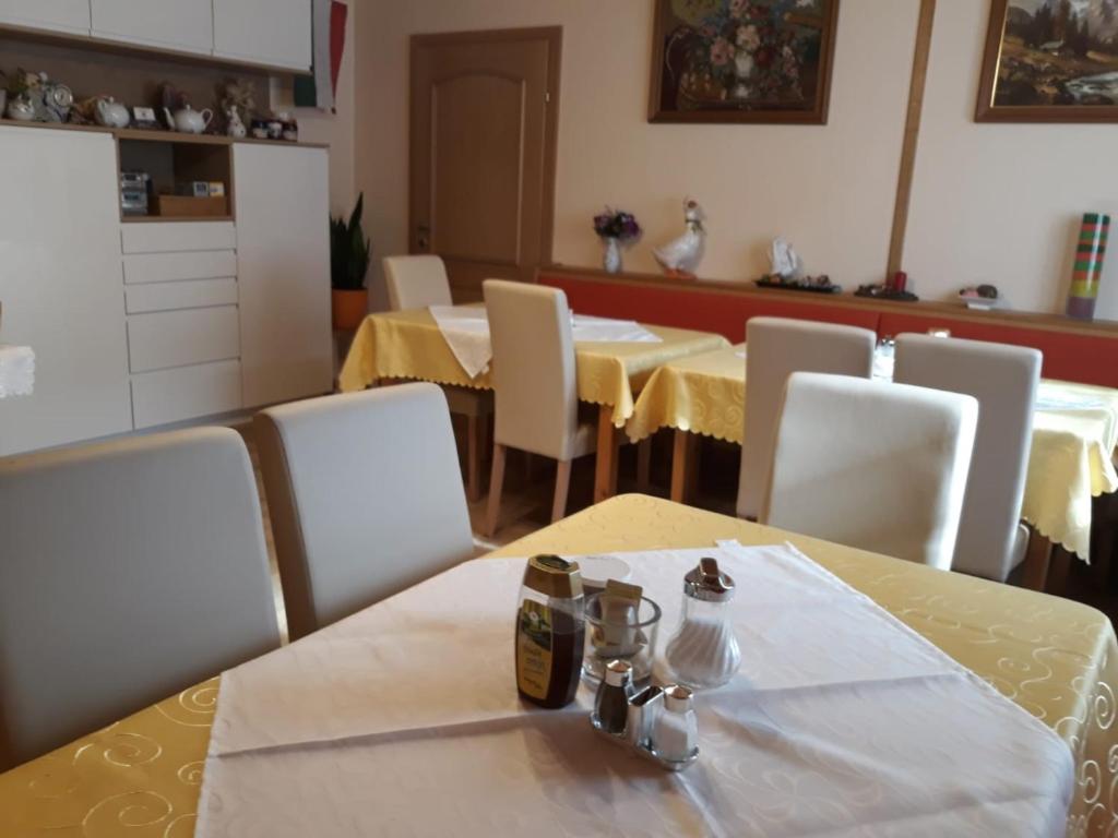 Gästehaus Raab room 6